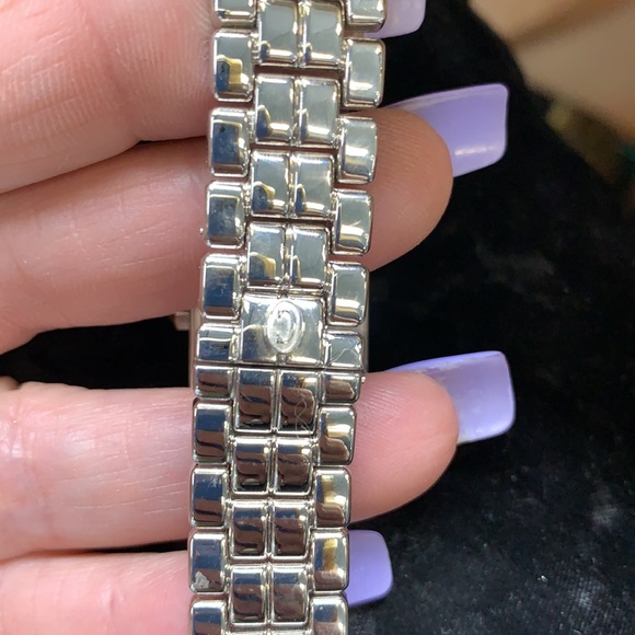 Concord Ladies 14k watch with original diamond and mop dial and diamond case - Picture 2 of 5